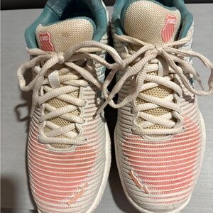 K-Swiss Hypercourt Express Light Pink and Blue Tennis Shoes Size 8.5